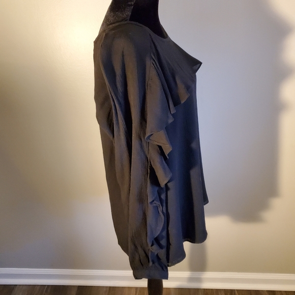 Crepe Black Blouse - Picture 3 of 6